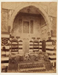 Sala de recepção do consulado alemão em Damasco (impressão albumen)
