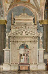 Transept Norte, Altar de São Miguel Arcanjo, Atrás do Altar, os Frescos de Bonifácio Bembo, Virgem e Criança Santa Aquilina e Santa Catarina de Alexandria, Acima símbolo da Umilitas