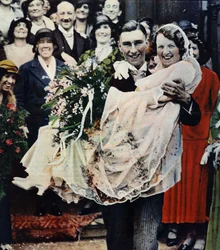 Casou em Londres em 1932.
