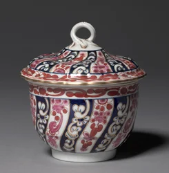 Tigela coberta, fabricante Worcester Porcelain Factory, c.1770