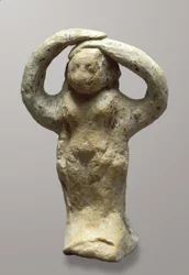 Estatueta de um enlutado, de Azor, Israel (argila)