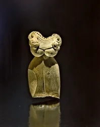Estatueta (argila)