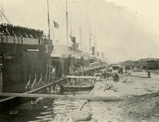 Na doca, 10 de junho, Guerra Hispano-Americana, 1898, 1899.