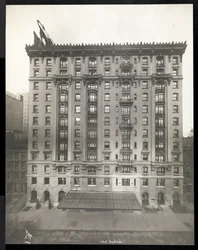 Hotel Woodstock em 127 West 43rd Street, Nova York, 1911 ou 1912 (impressão em gelatina de prata)