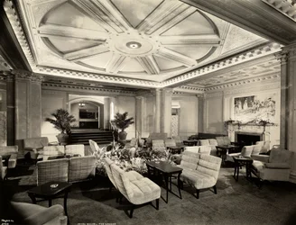O salão, olhando para o sudoeste no Hotel White, 37th Street e Lexington Avenue, Nova York, 1937 (impressão de gelatina de prata)