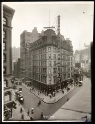 Vista do Grand Hotel 31 Street e Broadway, Nova York, c.1914 (impressão de gelatina de prata)