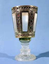Taça hexagonal, tesouro da Basílica de São Marcos (prata e cristal de rocha)
