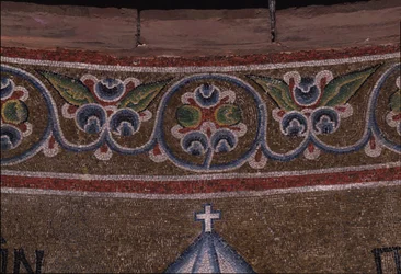Ornamento da capela-mor, 1037-1050