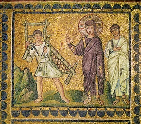 Jesus cura uma pessoa que sofre de paralisia, século VI (mosaico)