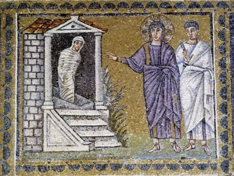 Ressurreição de Lázaro, mosaico mural da igreja de Santo Apolinário, Ravena, século VI.