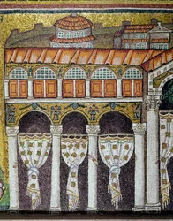 Vista do Palácio do Imperador Bizantino Teodorico o Grande. Pormenor. Mosaico lateral da nave central, Basílica de Sant