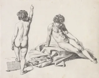Duas meninas pequenas nuas, uma sentada vista de frente, a outra de pé vista de costas