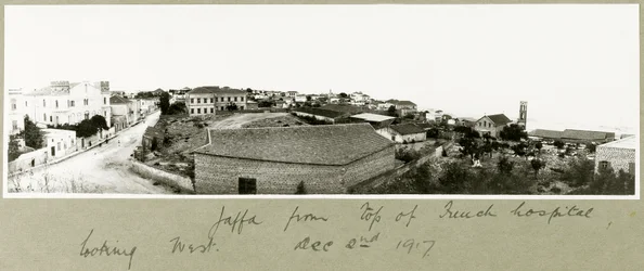 Jaffa do topo do hospital francês olhando para o oeste, 2 de dezembro de 1917