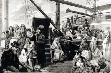 Passageiros da Steerage emigrando para os Estados Unidos da América, em 1899