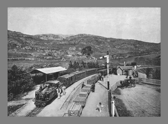 Estrada de ferro Ffestiniog: Estação Tan-Y-Bwlch, c1900