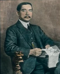 retrato de Sun Yat-sen (1906-1967), primeiro presidente da República da China, c.1912 (foto)