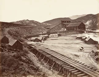 Eureka Quartz Mill and Flume, Nevada, 1875, impresso ca. 1876.