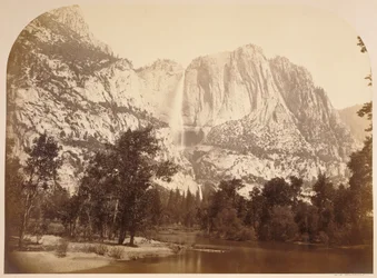 Vista do rio, cataratas de Yosemite. 2477 ft.