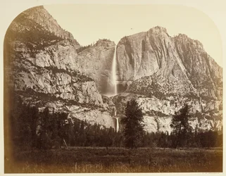 Cascatas de Yosemite (vista frontal), 2477 pés.