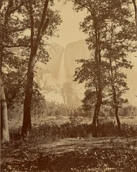 [Cataratas de Yosemite vistas de baixo]
