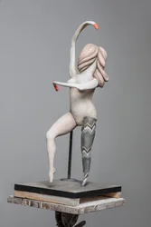 Degas Doll 4, 2017 (resina pintada, aço, madeira)