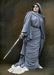 Soprano francesa Lucienne Breval (1869-1935) como Sephora na ópera Le fils de letoile em Paris, foto de Cautin et Berger do jornal francês Le Theatre 1 de julho de 1904