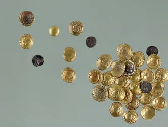 Moedas encontradas em Mardorf, Alemanha (ouro e prata)