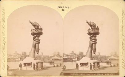 Colossal mão e tocha, Liberty, Centennial Exhibition, Philadelphia