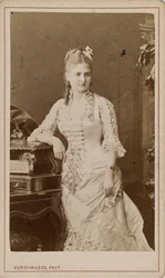 Retrato da cantora de ópera Caroline Salla Caroline Louise de Septavaux , c. 1880.