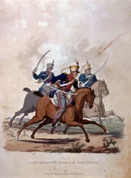 Dragões de Luz que servem as Índias Orientais, de "Figurinos do Exército do Império Britânico, de acordo com as últimas regulamentações de 1812", gravados por JC Stadler, publicado por Colnaghi und Co. 1812-15 (cor