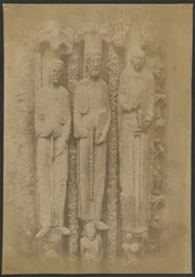 [Catedral de Chartres: Grandes figuras do Pórtico Real].