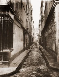 Rue Visconti em Paris, tirada da rue de Seine. 6º arrondissement.