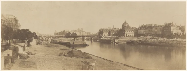 O Sena da Pont du Carrousel olhando para Notre Dame
