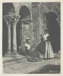 Duas mulheres de Arles no claustro de Saint-Trophime em Arles