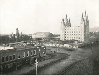 Salão da Assembléia, Tabernáculo e Templo Mórmon, Salt Lake City, EUA, 1895.