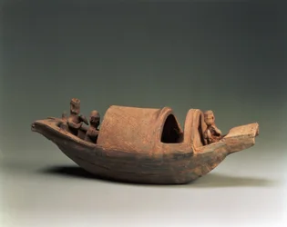 Barco e tripulação, artefato do túmulo, Dinastia Han Oriental, 25-220 dC (barro)