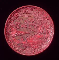 Prato de Cinábrio Esculpido, Yuan recente até a dinastia Ming (madeira laqueada) (ver também 272178)