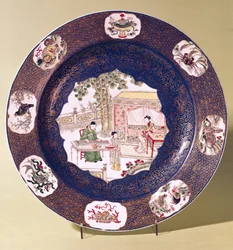 Prato circular com cena musical, Período Kangxi (1662-1722) (porcelana)