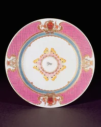 Prato de jantar pintado em esmaltes Famille Rose com os braços dos Grimaldi di Castro, período Yongzheng (1723-35) c.1735 (porcelana)