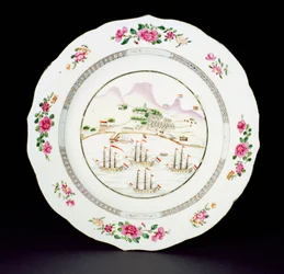 Jantar prato pintado em famille rose esmaltes mostrando Table Mountain e quatro navios voando a bandeira holandesa fora do cabo da boa esperança, período de Qianlong (1736-95) c.1770 (porcelana)