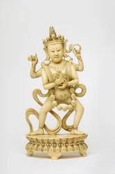 Figura da deusa indiana Kali segurando um raio