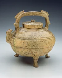 Chaleira de cerâmica vitrificada, Período dos Reinos Combatentes, 1027-220BC (cerâmica)