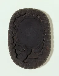 Tinta esculpida como a grande e mítica tartaruga Lo-shu entre as ondas, provavelmente a dinastia Ming (pedra tuan cinza) (subaquática) (ver também 142695-6)