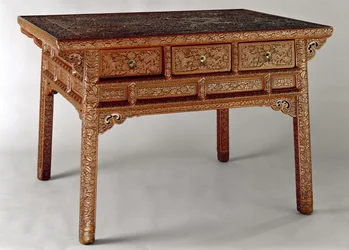 Mesa do palácio, Dinastia Ming, Hsuan Te Period (1426-35) (laca vermelha esculpida em madeira)