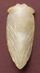 Amuleto da língua em forma de cigarra