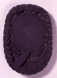Tinta esculpida como a grande e mítica tartaruga Lo-shu entre as ondas, provavelmente a dinastia Ming (pedra tuan cinza) (por baixo veja 142696 e submarina ver 152701)