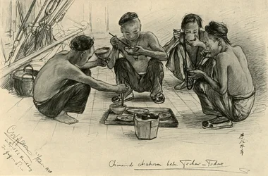 Tripulantes chineses comendo a bordo do 