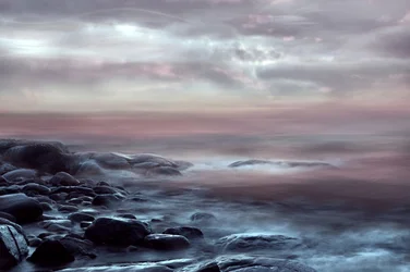 Crepúsculo no oceano melancólico