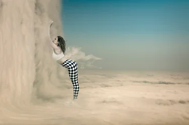 A Mulher dos Sonhos Entre as Nuvens