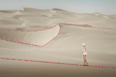 Caminhada pelo Deserto da Fita Vermelha